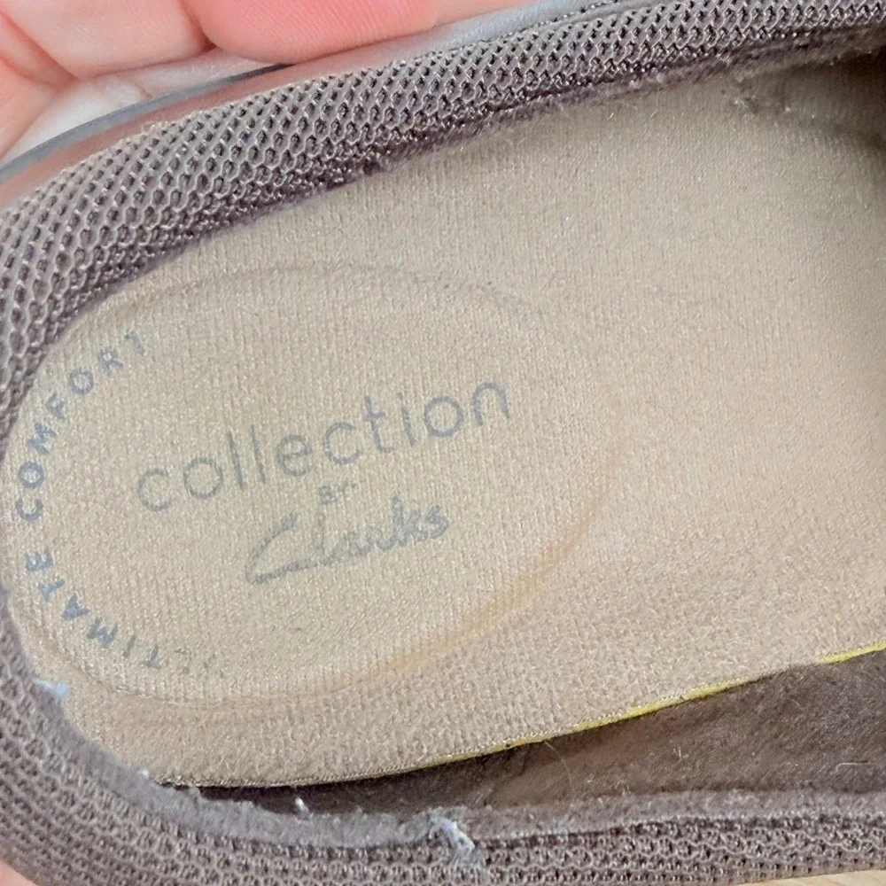 Clarks Collection Loafers 8.5 Brown Leather Slip On Wedge Career Minimalist